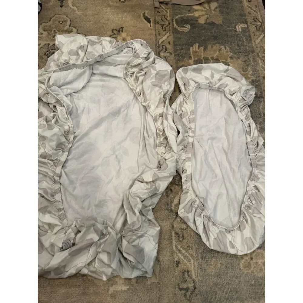 Oilo Leaf Print Crib Sheet & Changing Pad Cover NEW